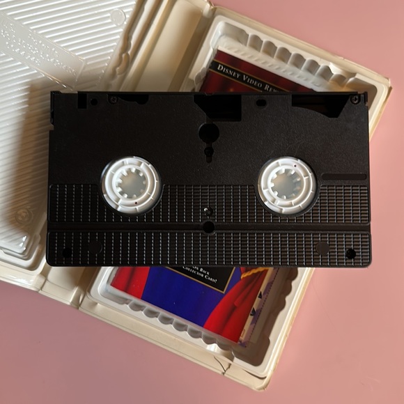 Vintage The Hunchback of Notre Dame VHS movie - Picture 8 of 12